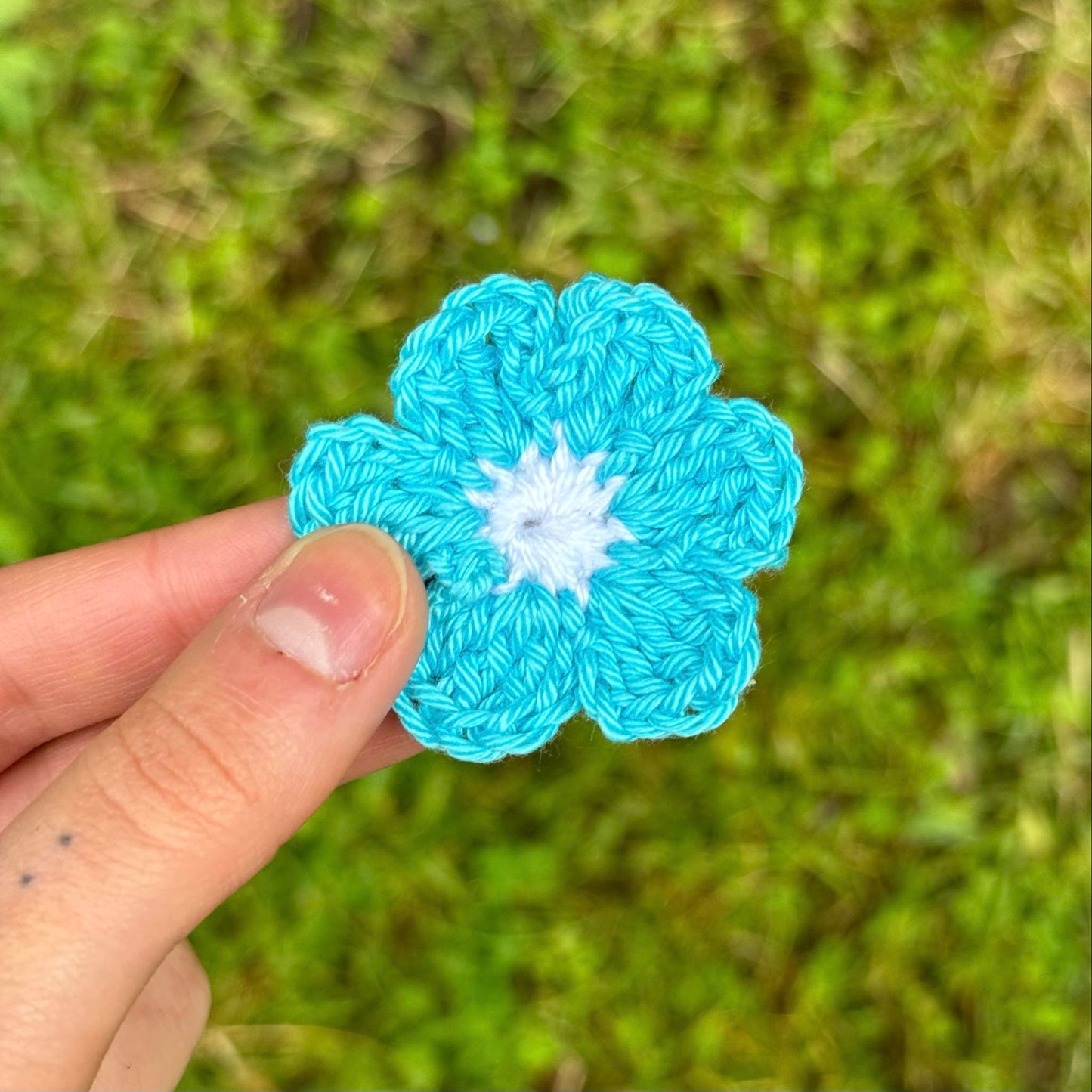 Broche Fleur au crochet - Coloris au choix