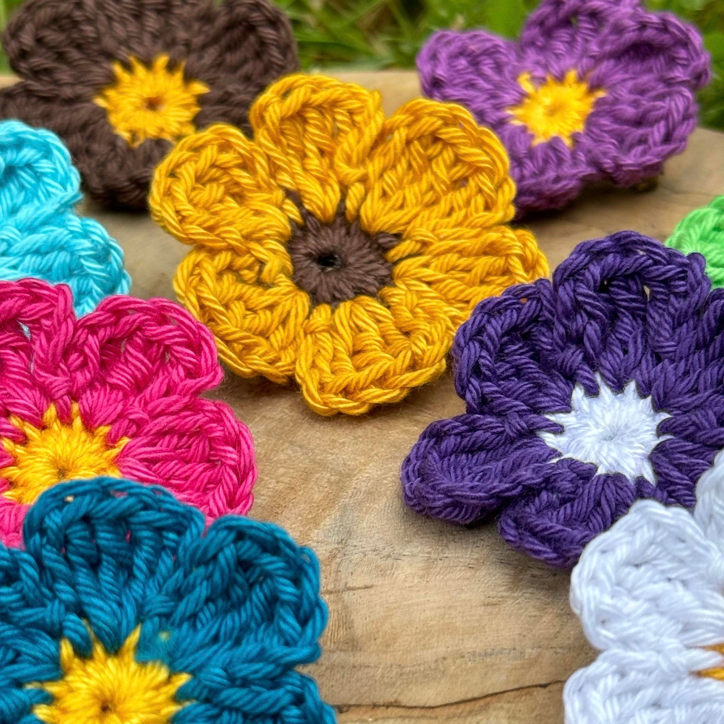 Broche Fleur au crochet - Coloris au choix