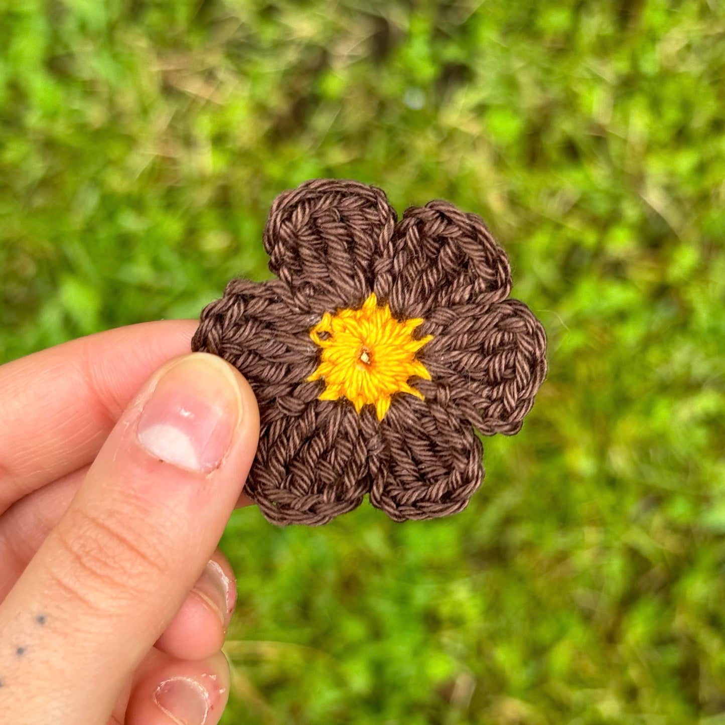 Broche Fleur au crochet - Coloris au choix