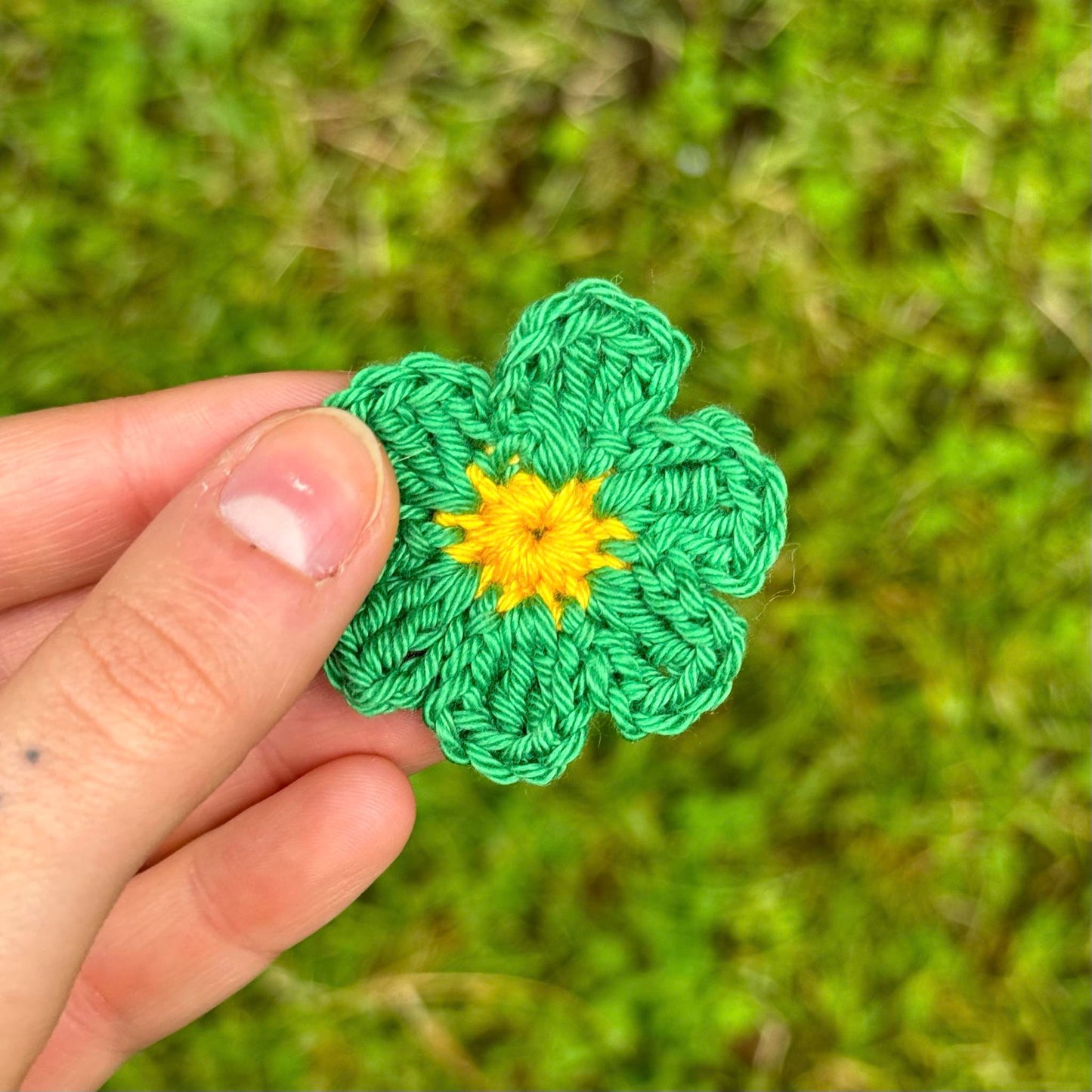 Broche Fleur au crochet - Coloris au choix