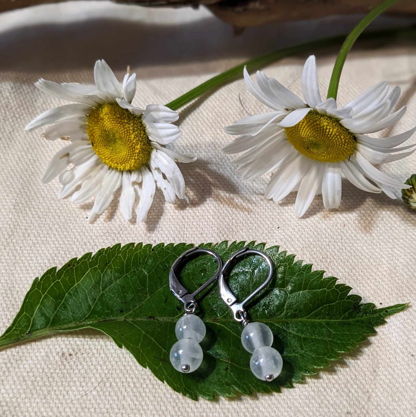 BOUCLES D'OREILLES EN PERLES DE CRISTAL DE ROCHE SUR ACIER INOXYDABLE