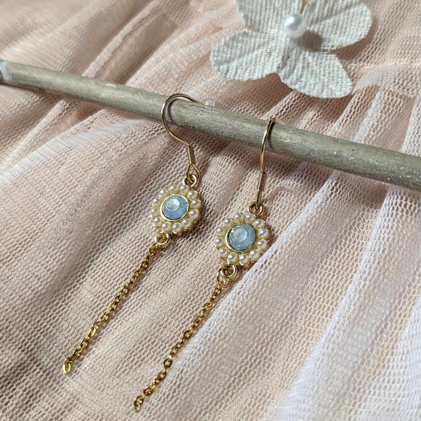Boucles d'Oreilles Victorien - Baroque et son pendentif fleur