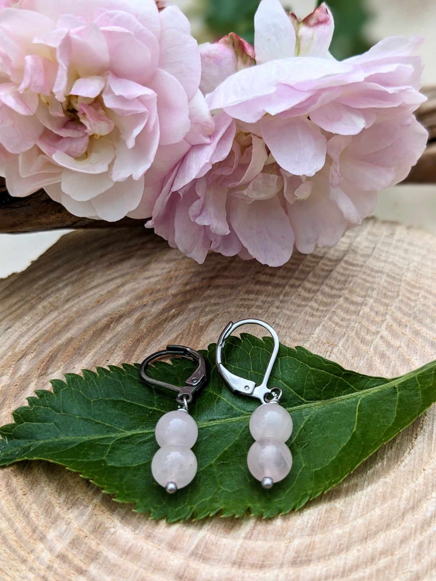 BOUCLES D'OREILLES EN PERLES DE QUARTZ ROSE SUR ACIER INOXYDABLE