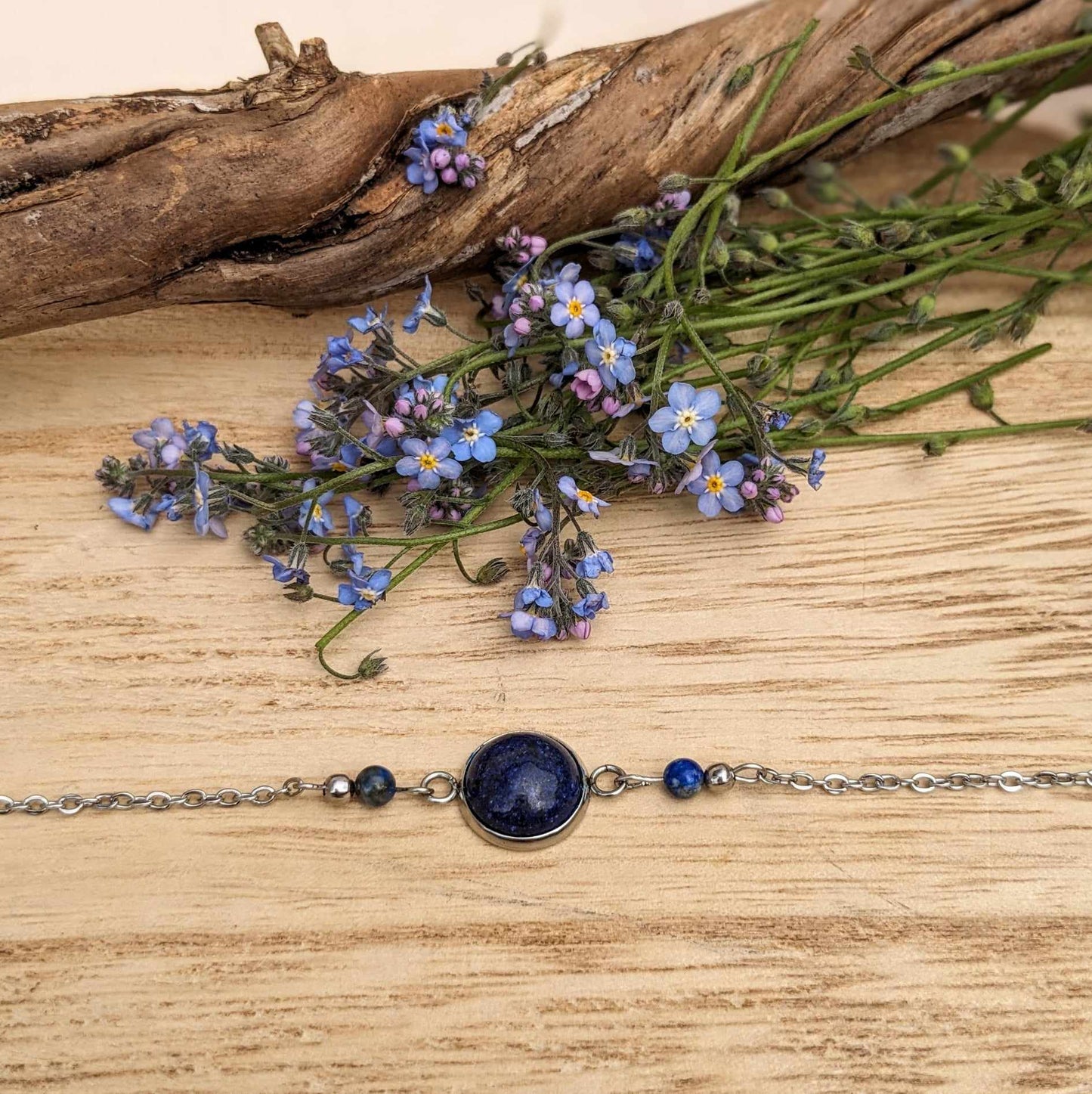 BRACELET EN PIERRE NATURELLE LAPIS LAZULI ET ACIER INOXYDABLE FAIT MAIN