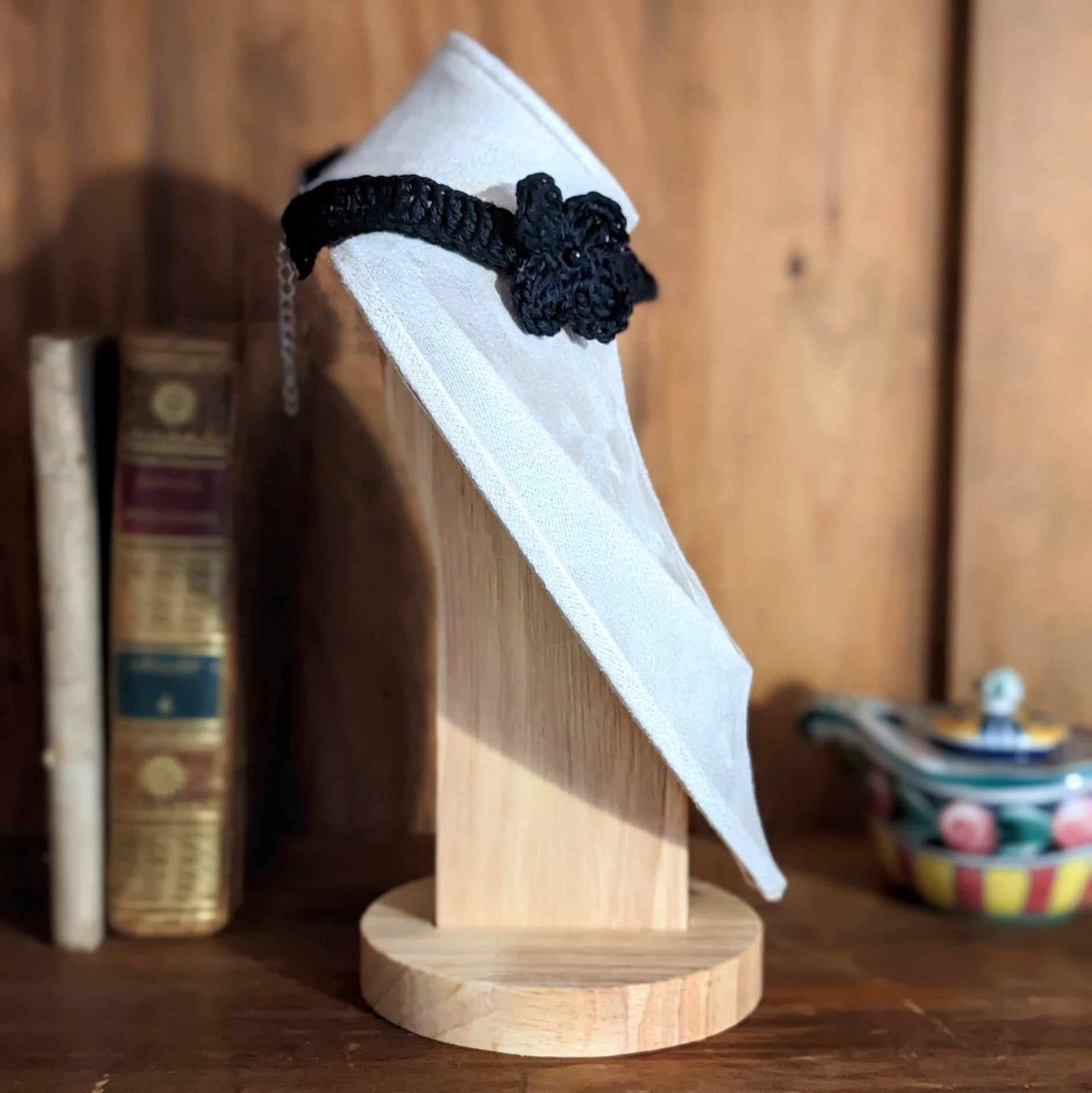 Collier Ras de Cou Rouge ou Noir avec ou sans Fleur - Fait main
