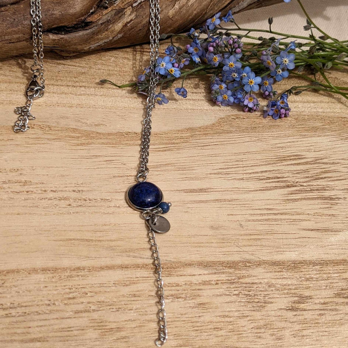 COLLIERS SAUTOIRS EN PERLES NATURELLES DE LAPIS LAZULI SUR ACIER INOXYDABLE