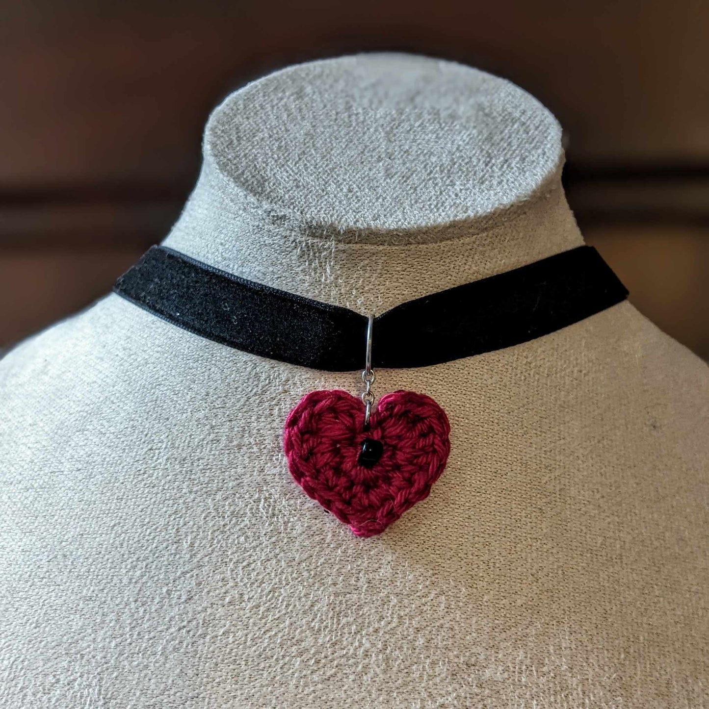 Choker velours coeur - Coloris au choix