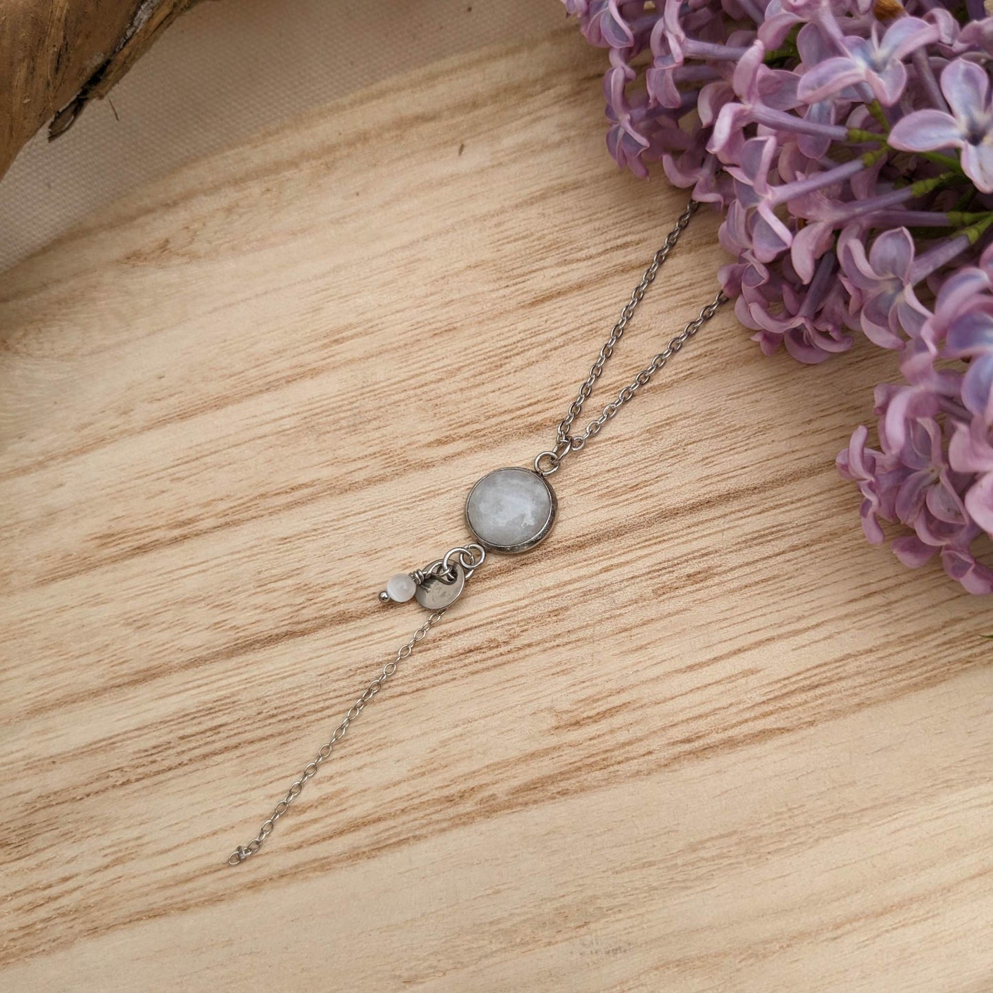 COLLIERS SAUTOIRS EN PERLES NATURELLES DE LABRADORITE BLANCHEE SUR ACIER INOXYDABLE