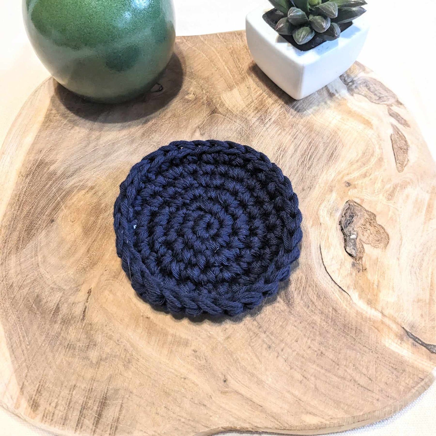 Sous-Tasses Fil de jute ou coton. - Crocheté à la main