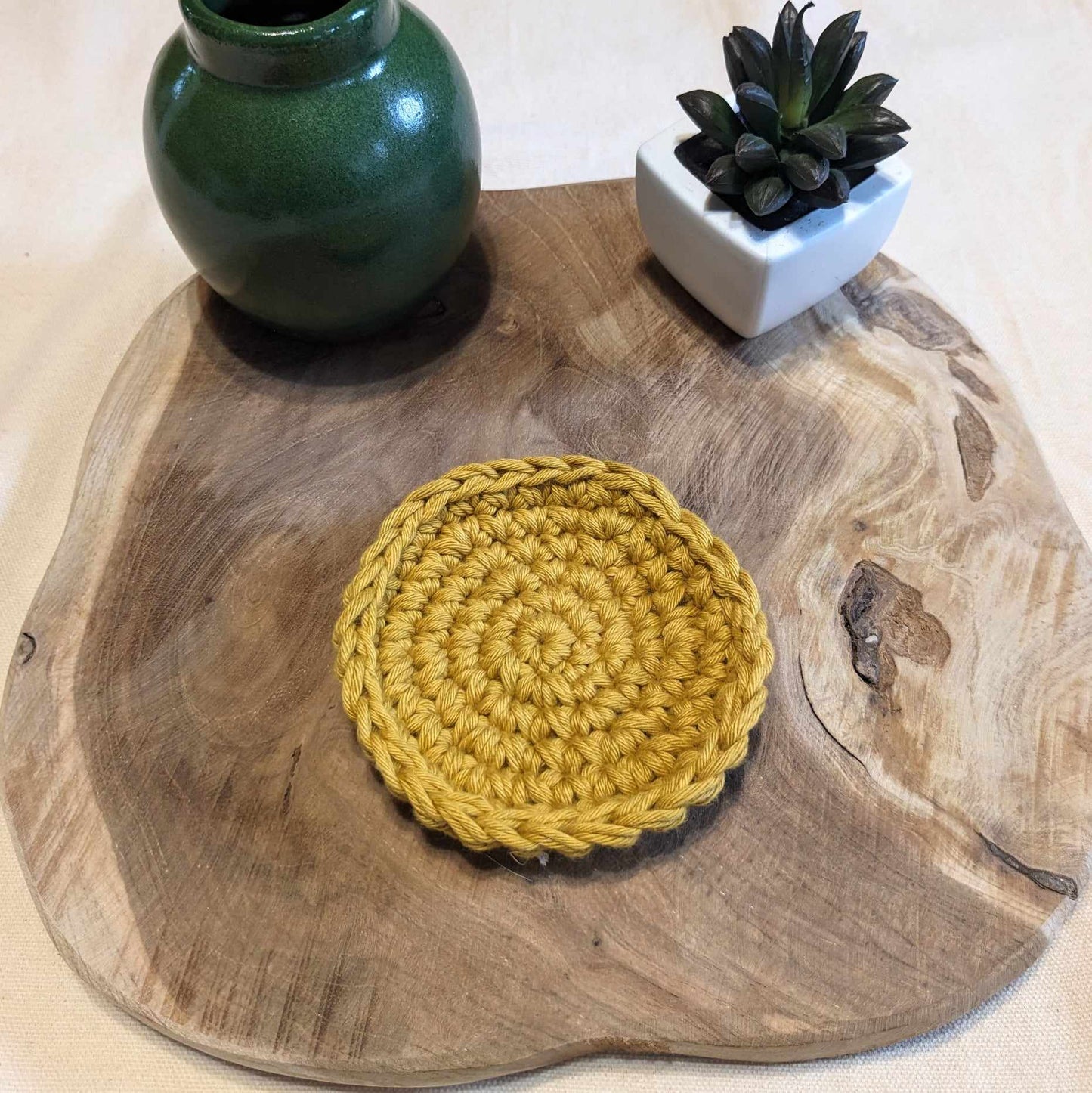 Sous-Tasses Fil de jute ou coton. - Crocheté à la main