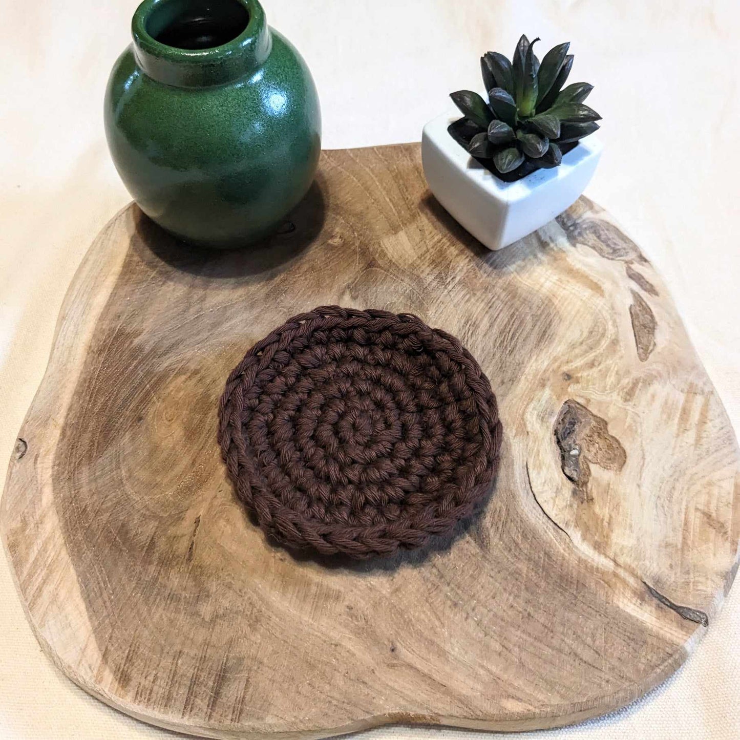Sous-Tasses Fil de jute ou coton. - Crocheté à la main