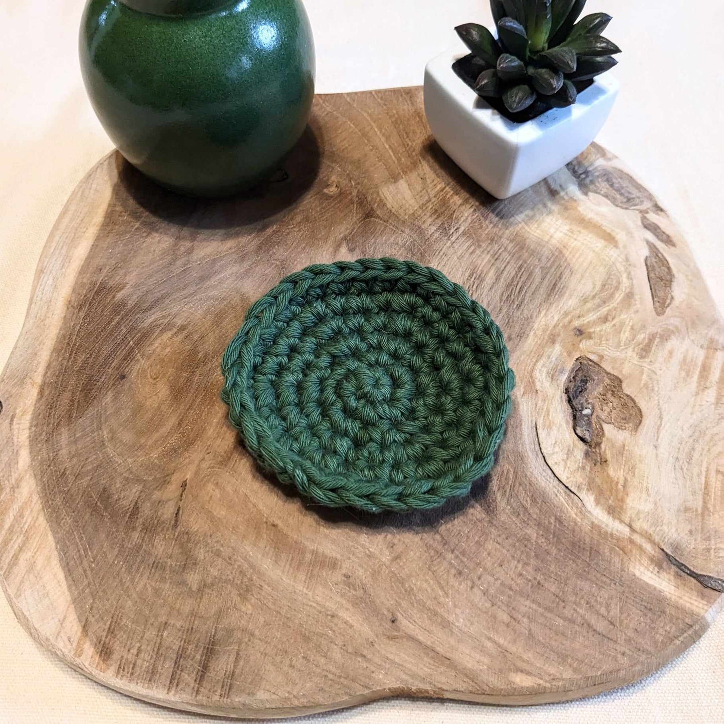Sous-Tasses Fil de jute ou coton. - Crocheté à la main