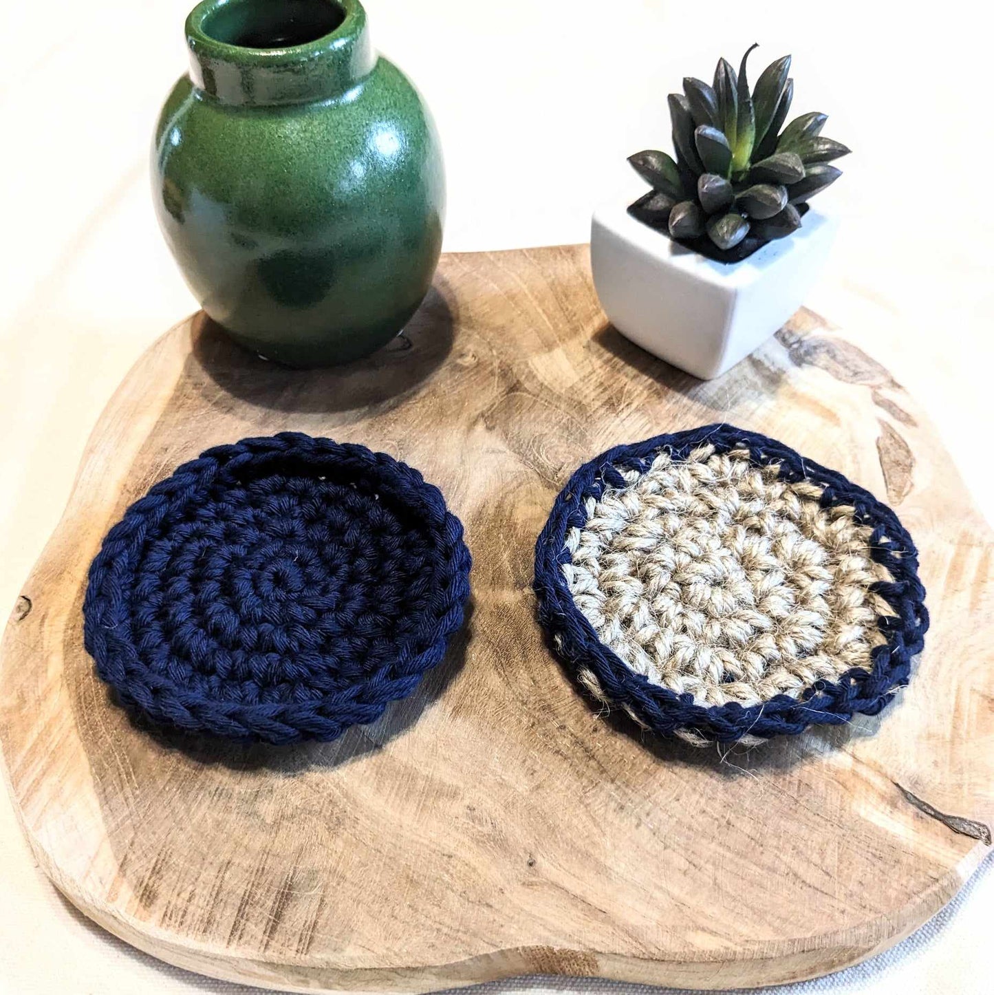 Sous-Tasses Fil de jute ou coton. - Crocheté à la main