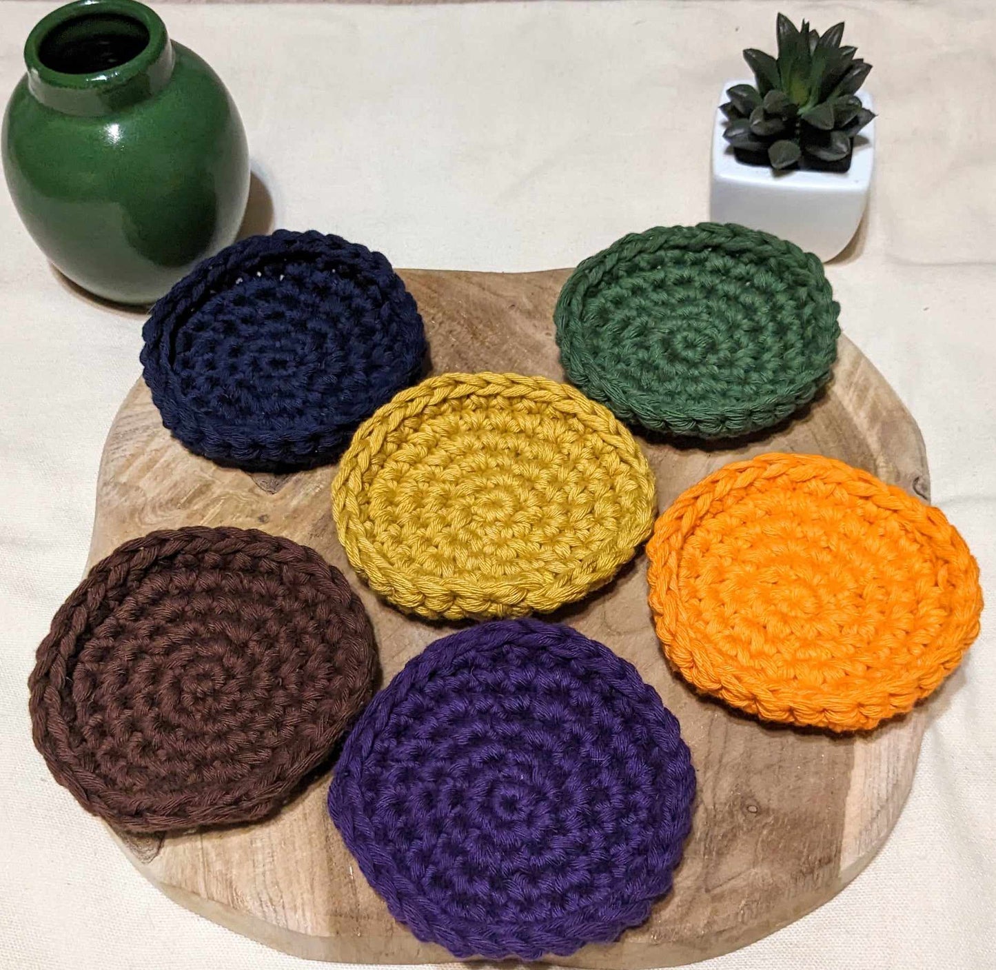 Sous-Tasses Fil de jute ou coton. - Crocheté à la main