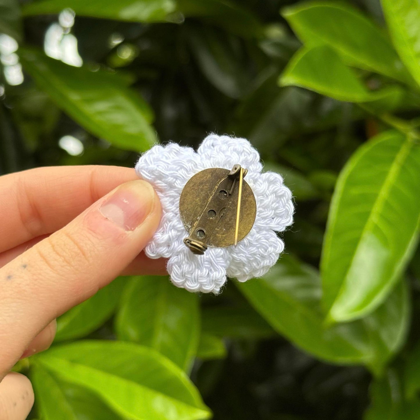 Broche Fleur au crochet - Coloris au choix
