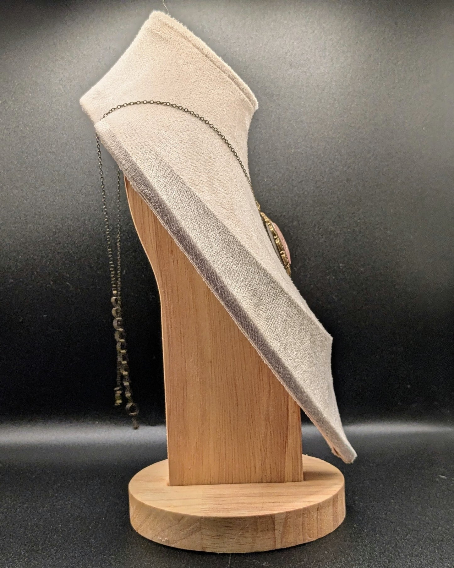 Collier Victorien en laiton et médaillon camée rose