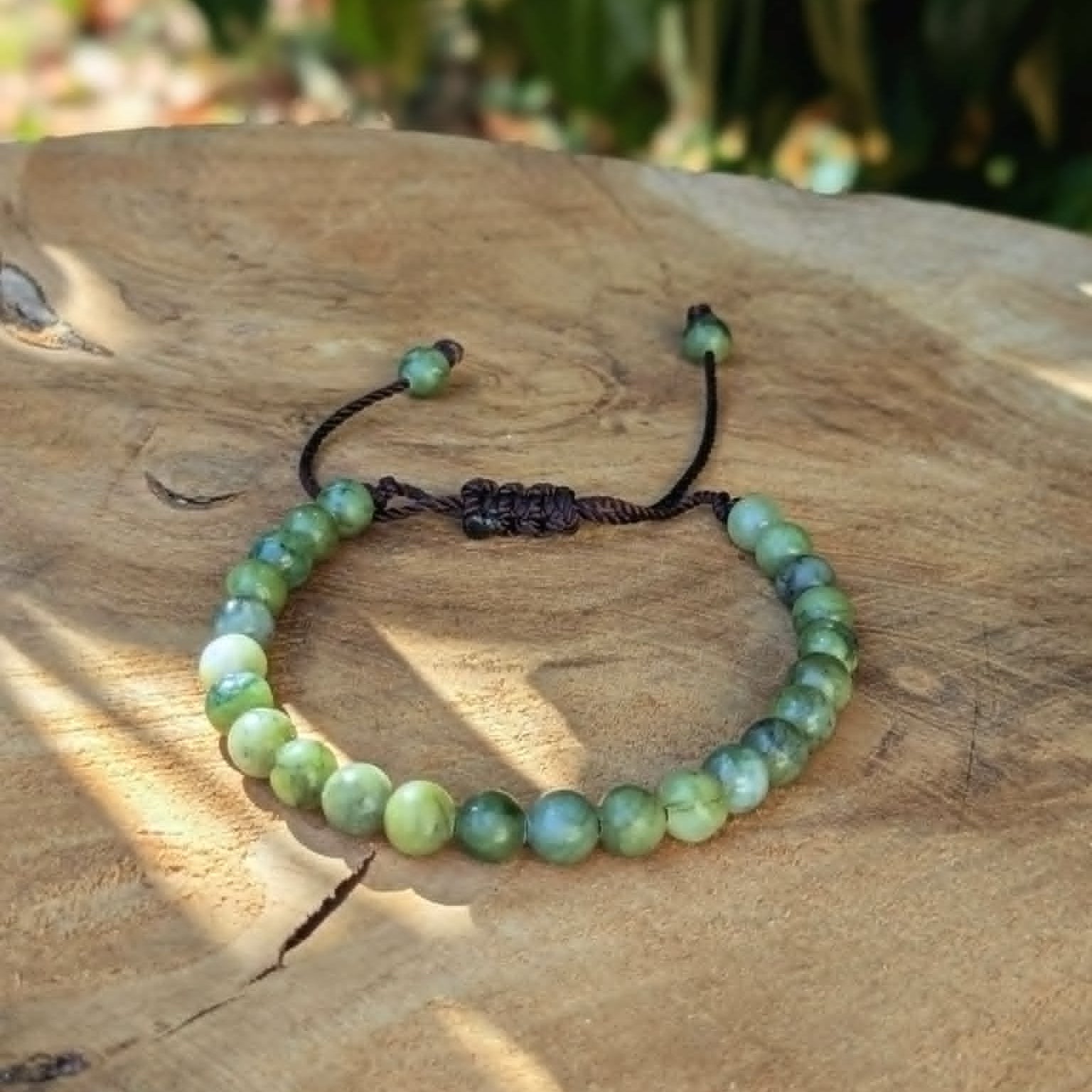 Bracelet en pierre naturelle de jade vert  6 mm