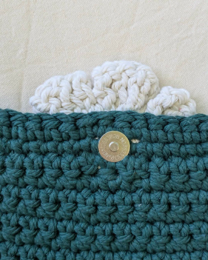 sac bandoulière crocheté main doublé cavec bouton magnétique