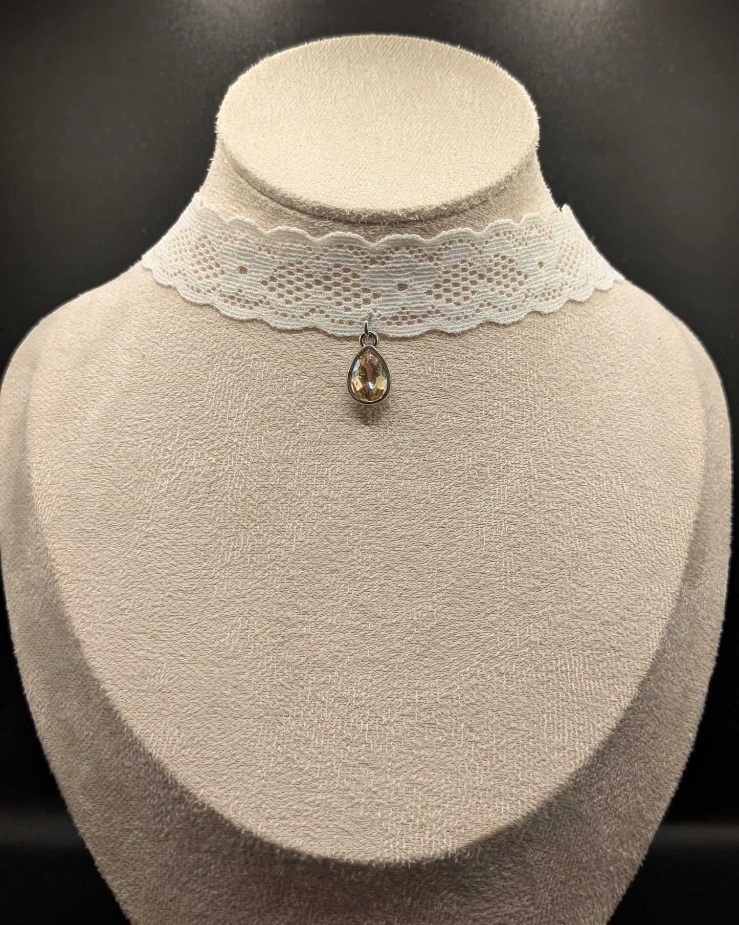 Collier Ras de Cou Victorien - Rétro en Dentelle blanche