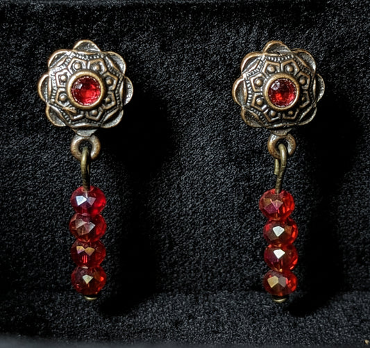 Boucles d'Oreilles LES ÉLÉGANTES.    - Deux modèles