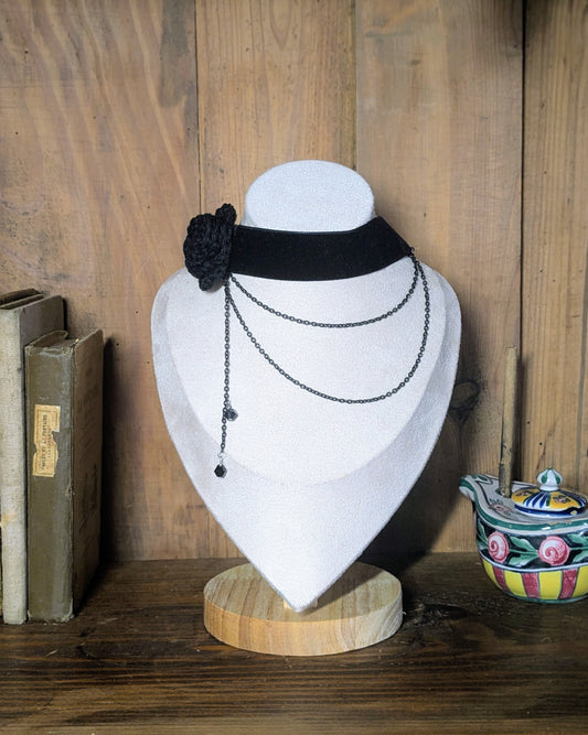 Collier ras de cou Victorien - Rétro  Fleur crochetée